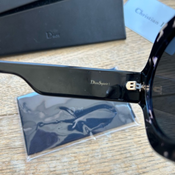 Dior Spirit Sunglasses - Picture 11 of 11